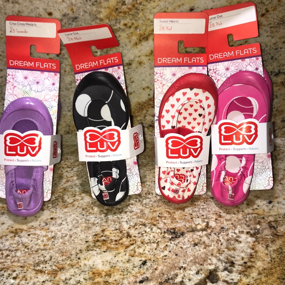 2for15 NWT LUV DREAM FLATS